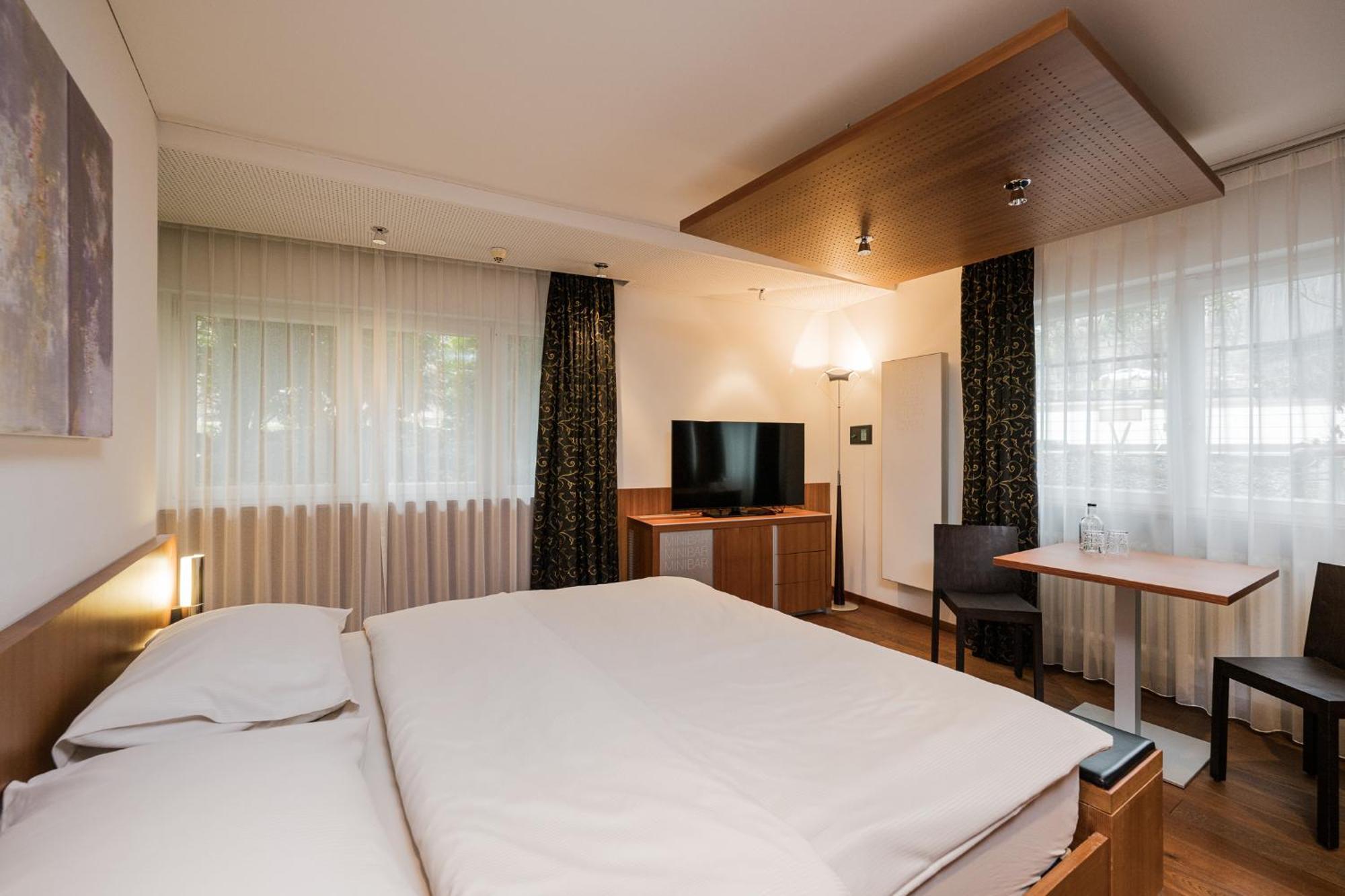 Lindenhof Pure Luxury & Spa Dolcevita Resort Naturns Bagian luar foto